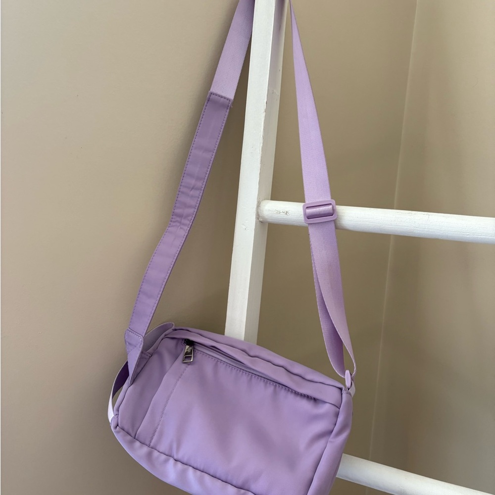 BearPaw Lilac Crossbody Bag - Picture 5 of 6